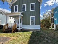 Building Photo - 908 Nasau Street