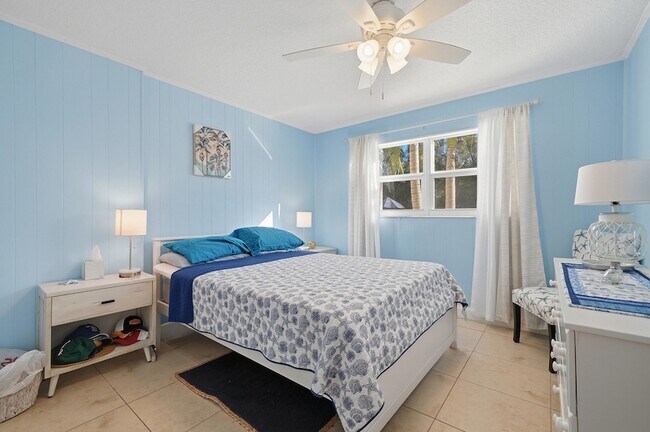 Building Photo - 2860 NE 14th Street Causeway