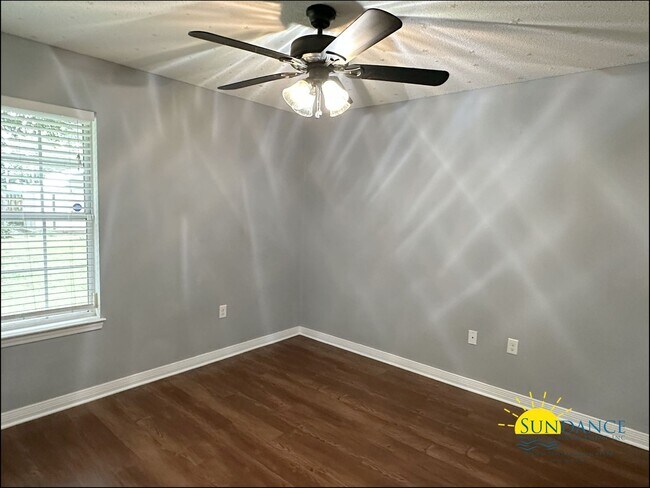 Building Photo - 4480 Gainer Ave