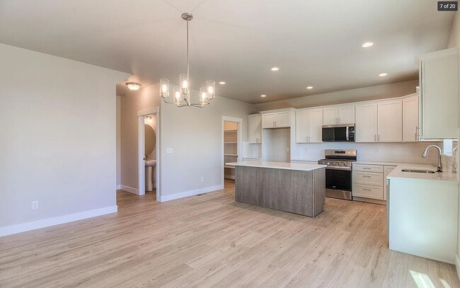 Building Photo - Beautiful, Newly-Built Home with Office