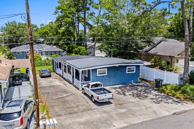 Building Photo - 3402 Turner St