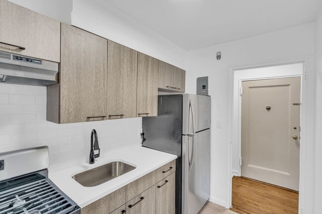 Building Photo - Edgar Gardens Apartments