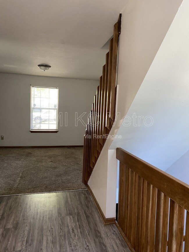 Building Photo - 312 3rd St