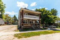 Building Photo - 823 W Main St
