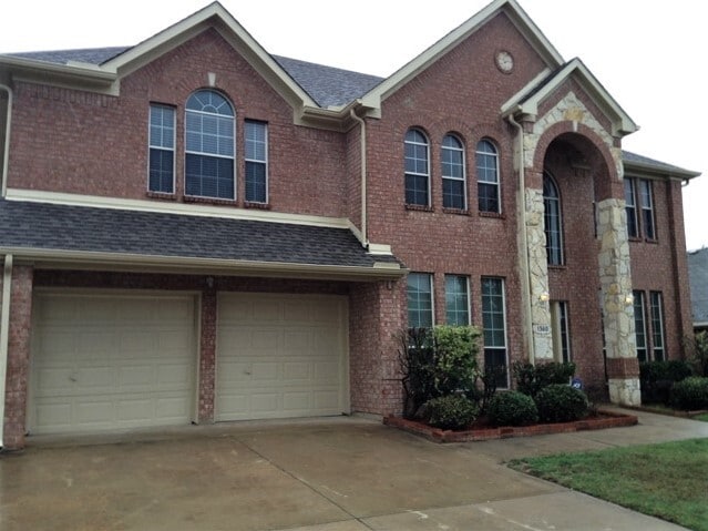 Building Photo - 1360 Calvert Dr