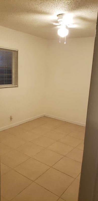 Building Photo - 5704 NW 28th St