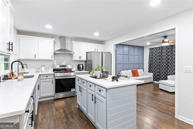 Building Photo - 1326 Stella Cir SW