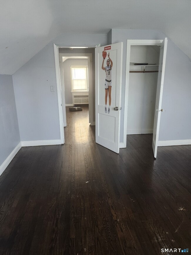 Building Photo - 75 Judson Pl