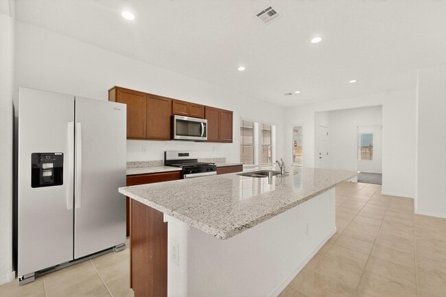 Building Photo - 308 Prism Ave SW
