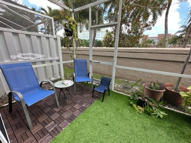 Building Photo - 5425 Grand Park Pl