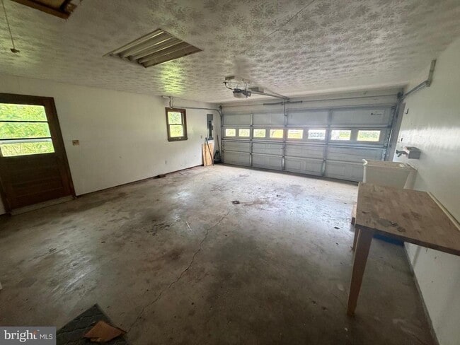 Building Photo - 116 Rehoboth Ln