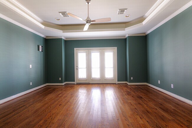 Building Photo - 1314 Sherwood Springs Ln