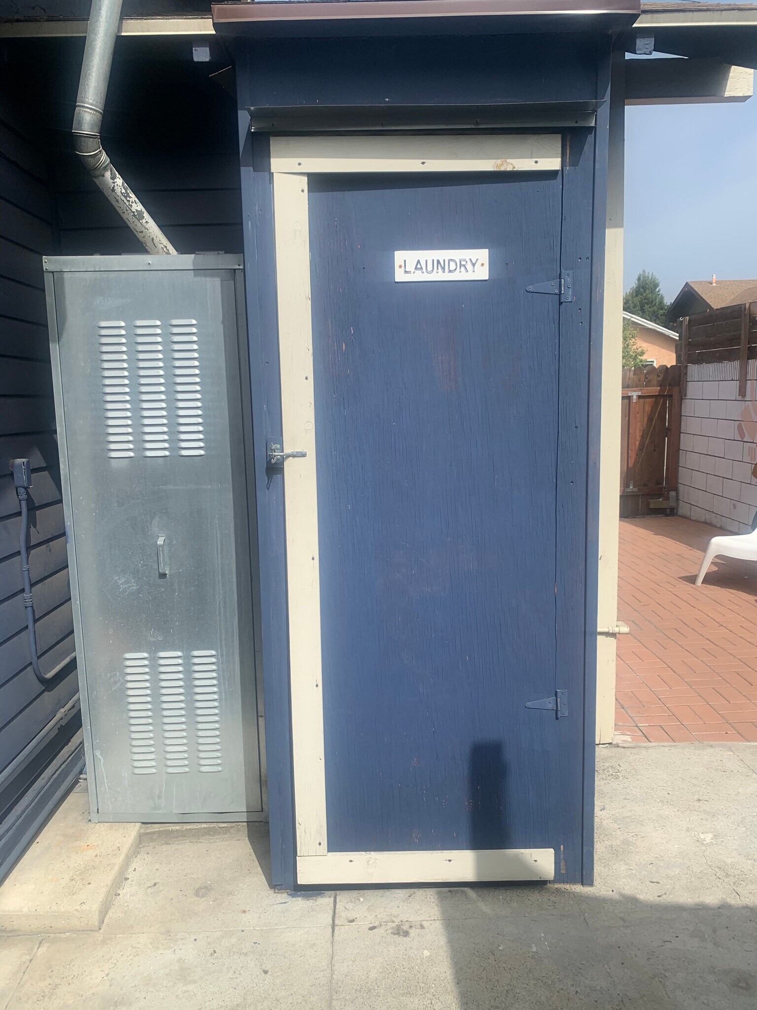 Building Photo - 1033 E 4th St