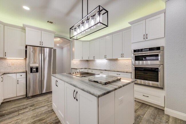 Building Photo - 1148 Sioux Cir