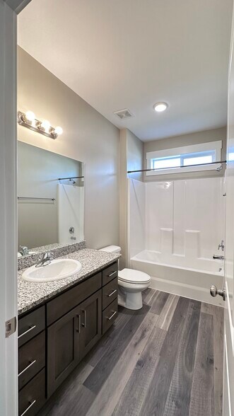 Building Photo - 2830 Blackwood