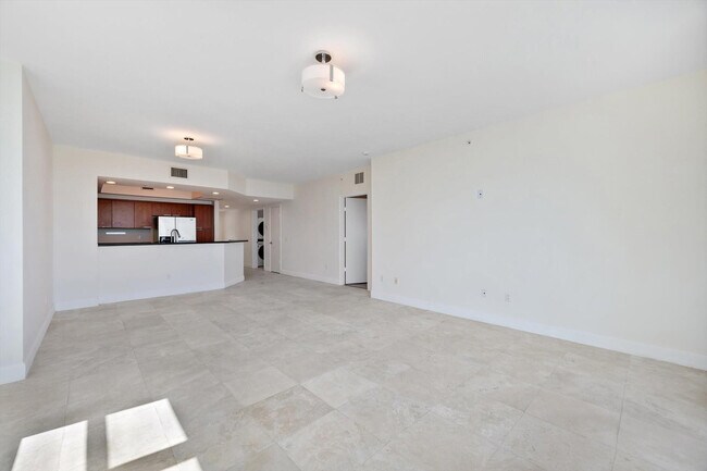 Building Photo - 15051 Royal Oaks Ln