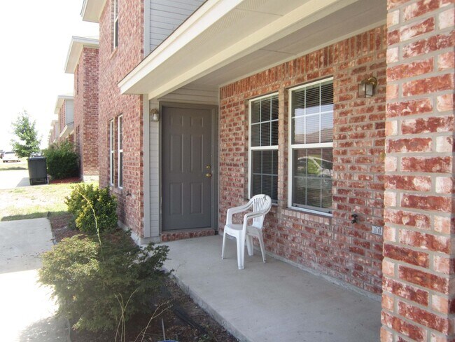 Building Photo - 3608 Malibu Ln