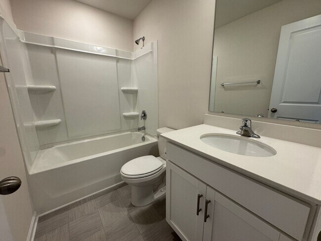 Building Photo - Move-in Ready with **Move-in Special** $25...