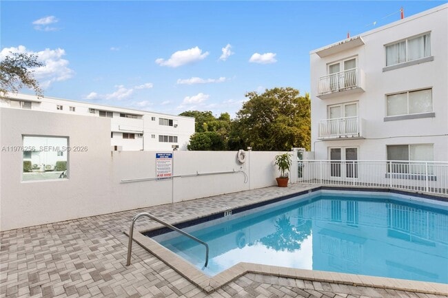 Building Photo - 3101 SW 27th Ave