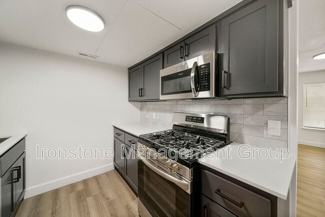 Building Photo - 4509 E 31st St