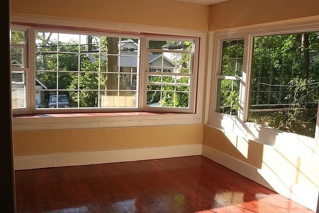 Building Photo - 8 Caton Terrace