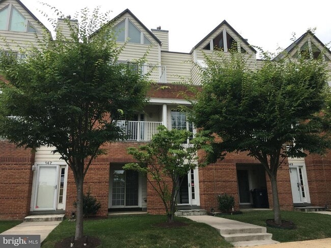 Building Photo - 145 Christina Landing Dr