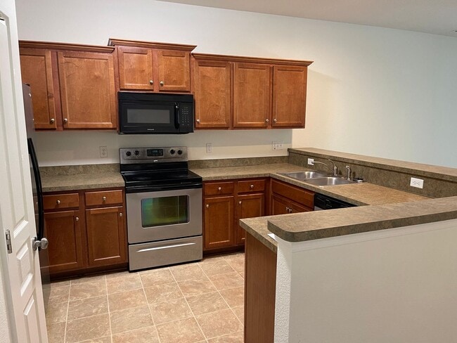 Building Photo - Beautiful Norfolk Waterfront Condo!