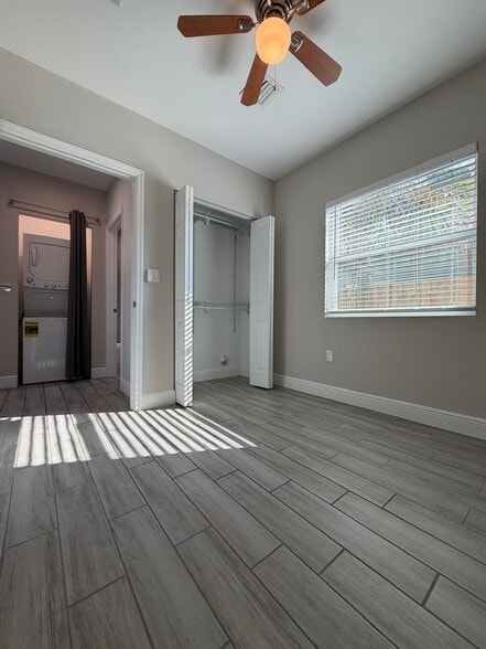 Building Photo - 1216 NW 6th Ct