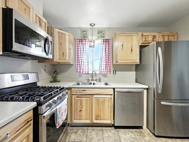 Building Photo - 1512 Keaton Ln