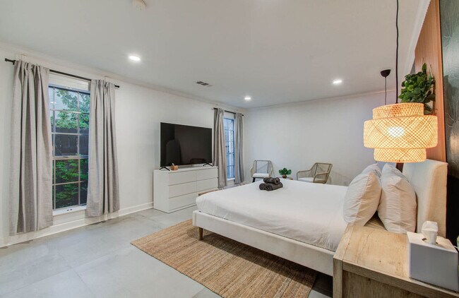 Building Photo - 5135 Westerham Pl