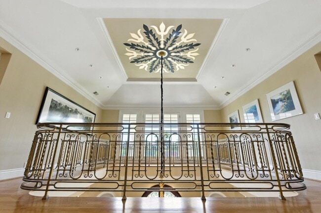 Building Photo - 90 Broadacres Rd