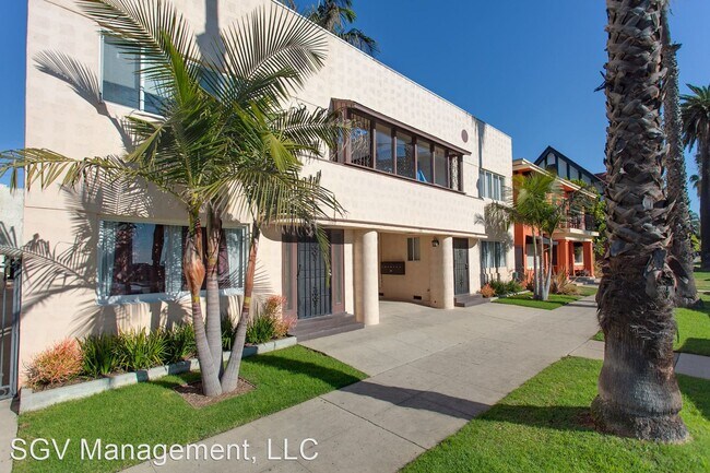 Primary Photo - 1711 E Ocean Blvd