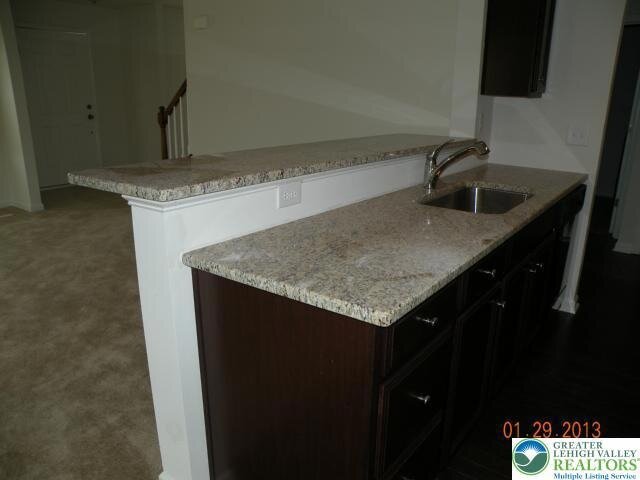 Building Photo - 5985 Valley Forge Dr