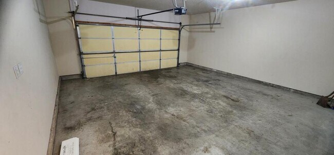 Building Photo - 1713 Briarwood Ln