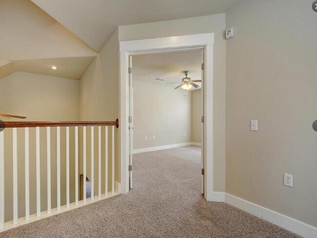 Building Photo - 1601 Miriam Ave