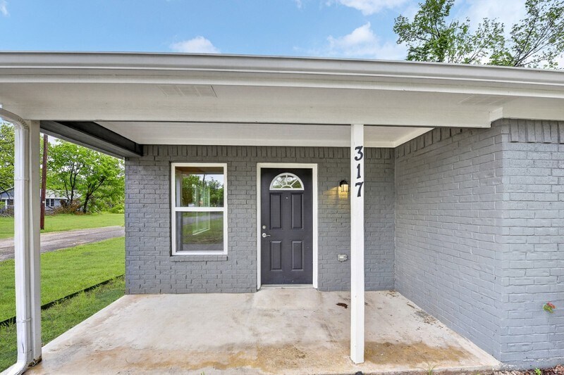 Building Photo - 317 Jones St