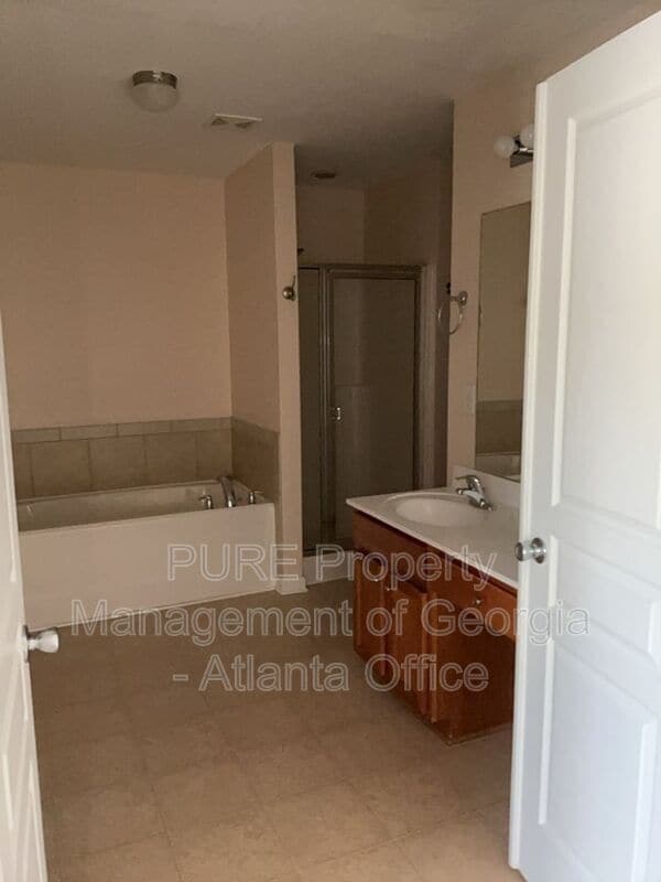 Building Photo - 278 Parc View Ln