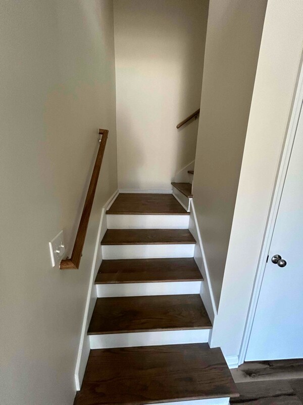 Building Photo - 1021 Hunters Trce