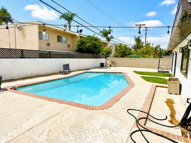 Building Photo - 524 E Navilla Pl