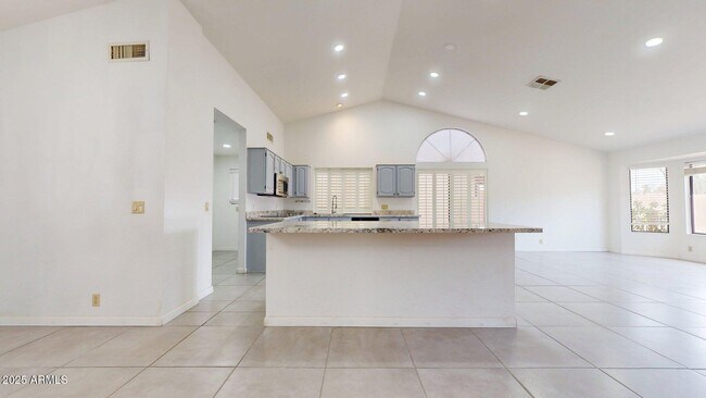 Building Photo - 9814 W Menadota Dr