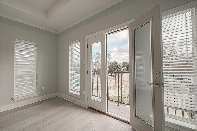 Building Photo - 9204 Buffum St