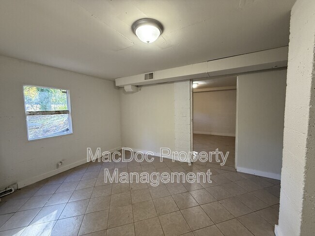 Building Photo - 1719 Lafayette Blvd