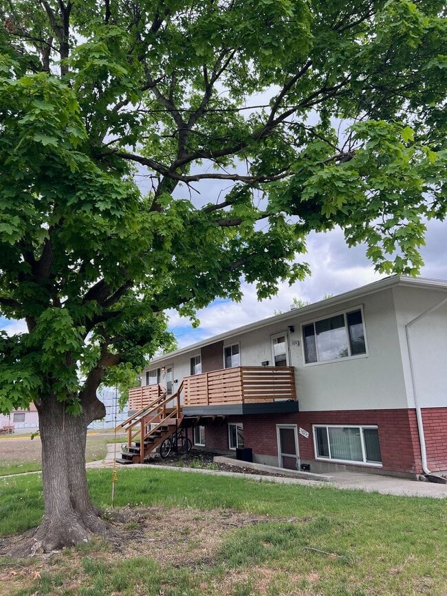 Building Photo - Knowles 4-Plex