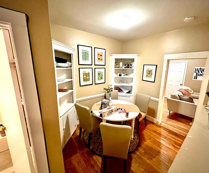 Building Photo - 68 Egmont St