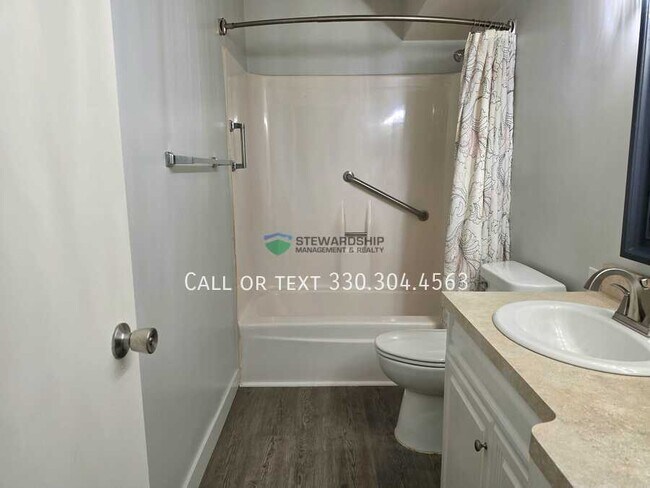 Building Photo - 2331 E Market St