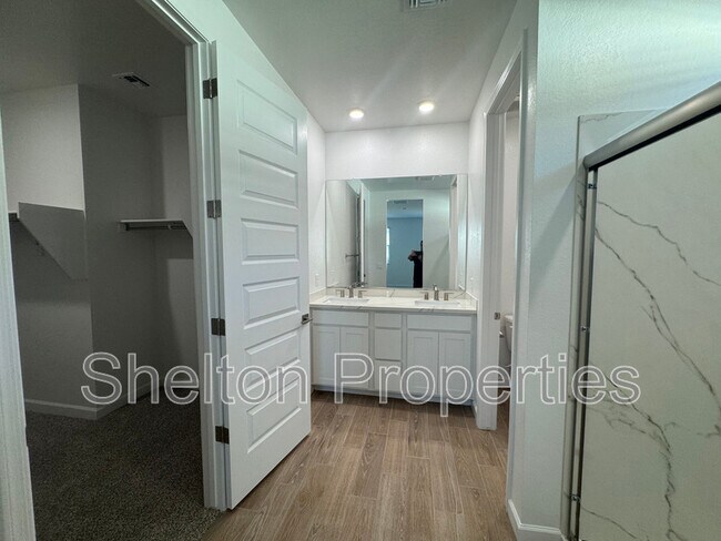 Building Photo - 17746 W Turquoise Ave