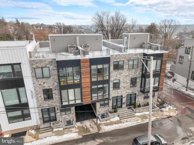 Building Photo - 311 Delmar St