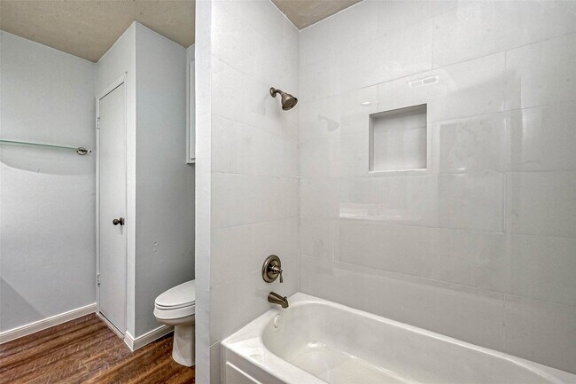 Building Photo - Pecan Ridge Drive, Sugar Land, TX 77479 - 4 BR 2 BA single-family home