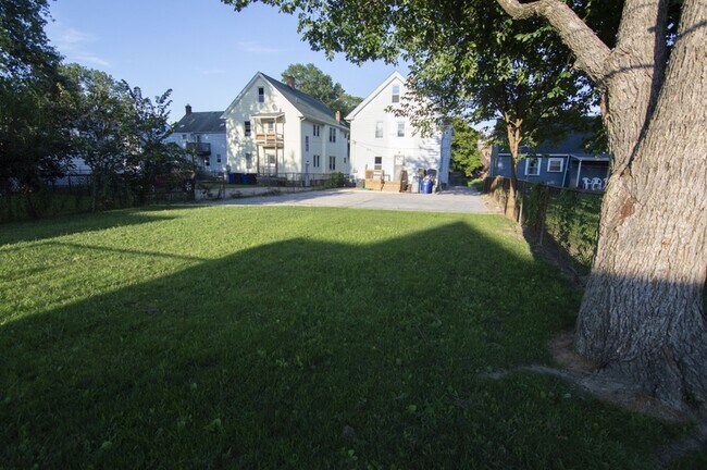 Building Photo - 3574 W 147th St
