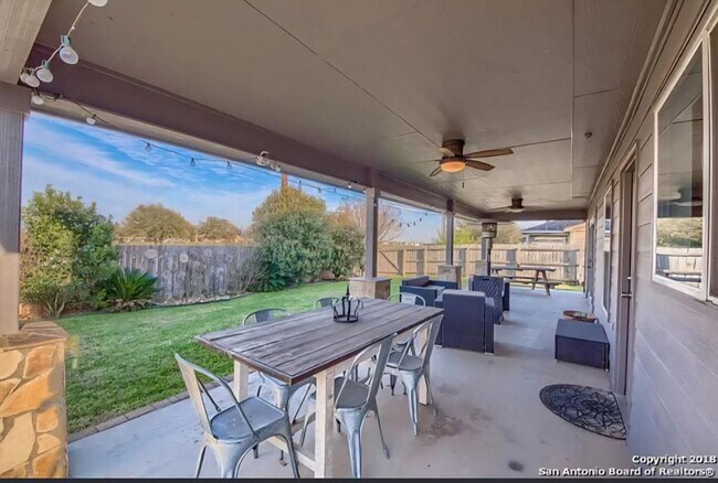Building Photo - 4 Bed, 3 Bath & Unbeatable Location — Your Selma Dream Home Near The Forum Awaits!